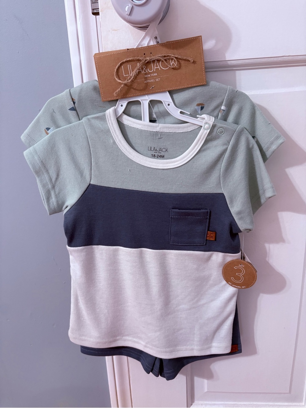 Lila & Jack Kids' Colorblock Short Sleeve Tee - Sage, Navy & White